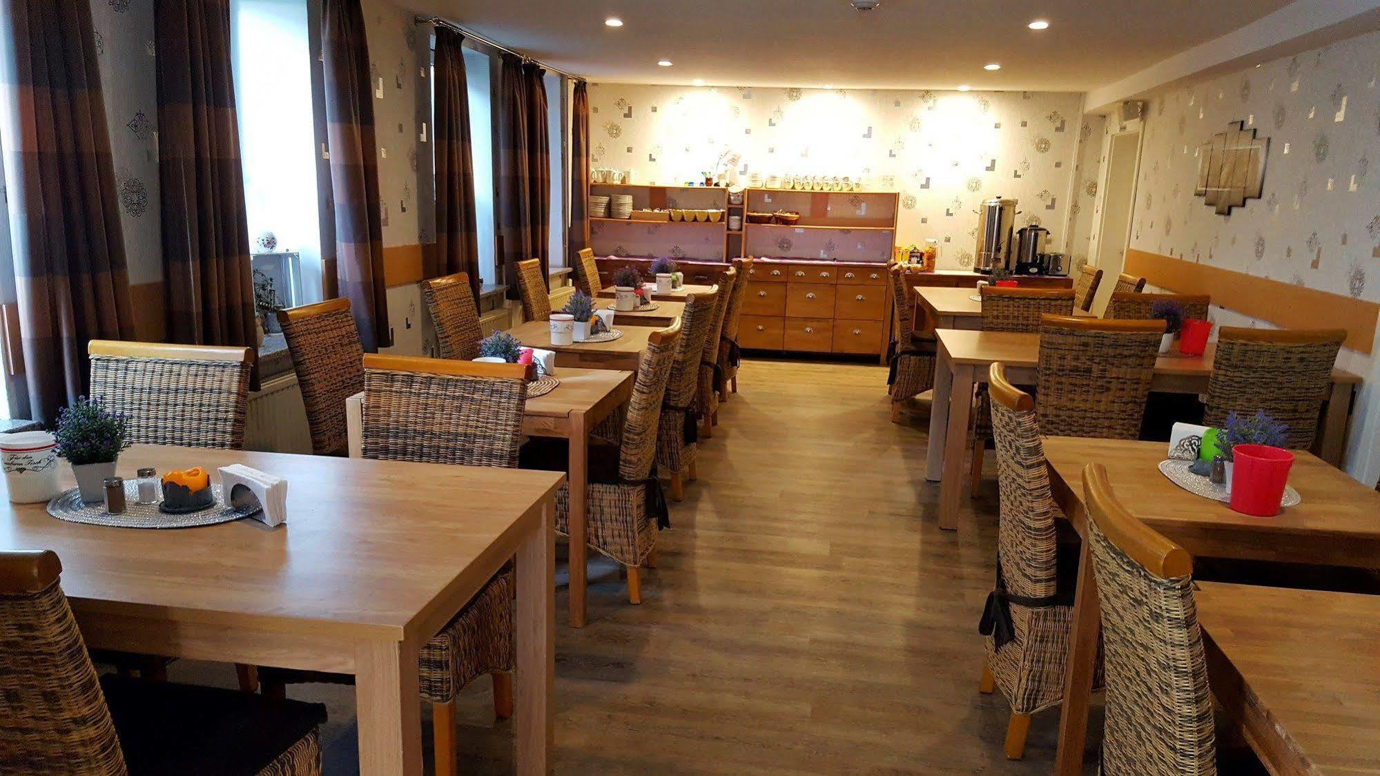 Hotel Up Diek Carolinensiel Eksteriør billede
